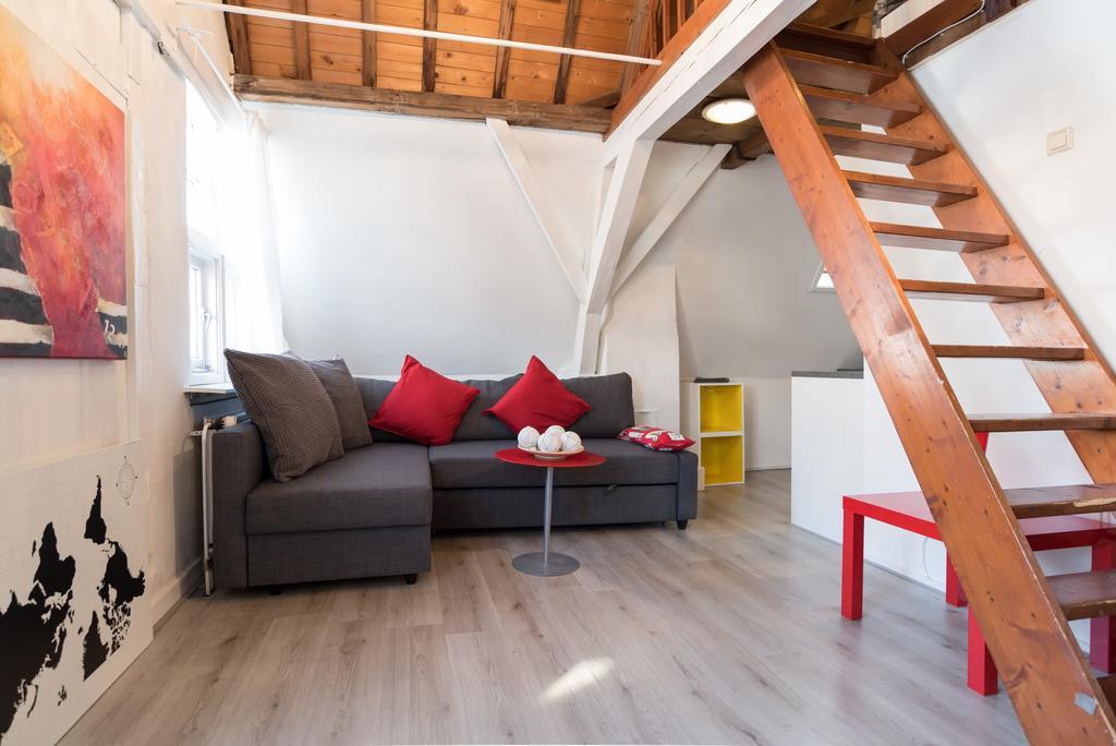 Love Cabin Leiden